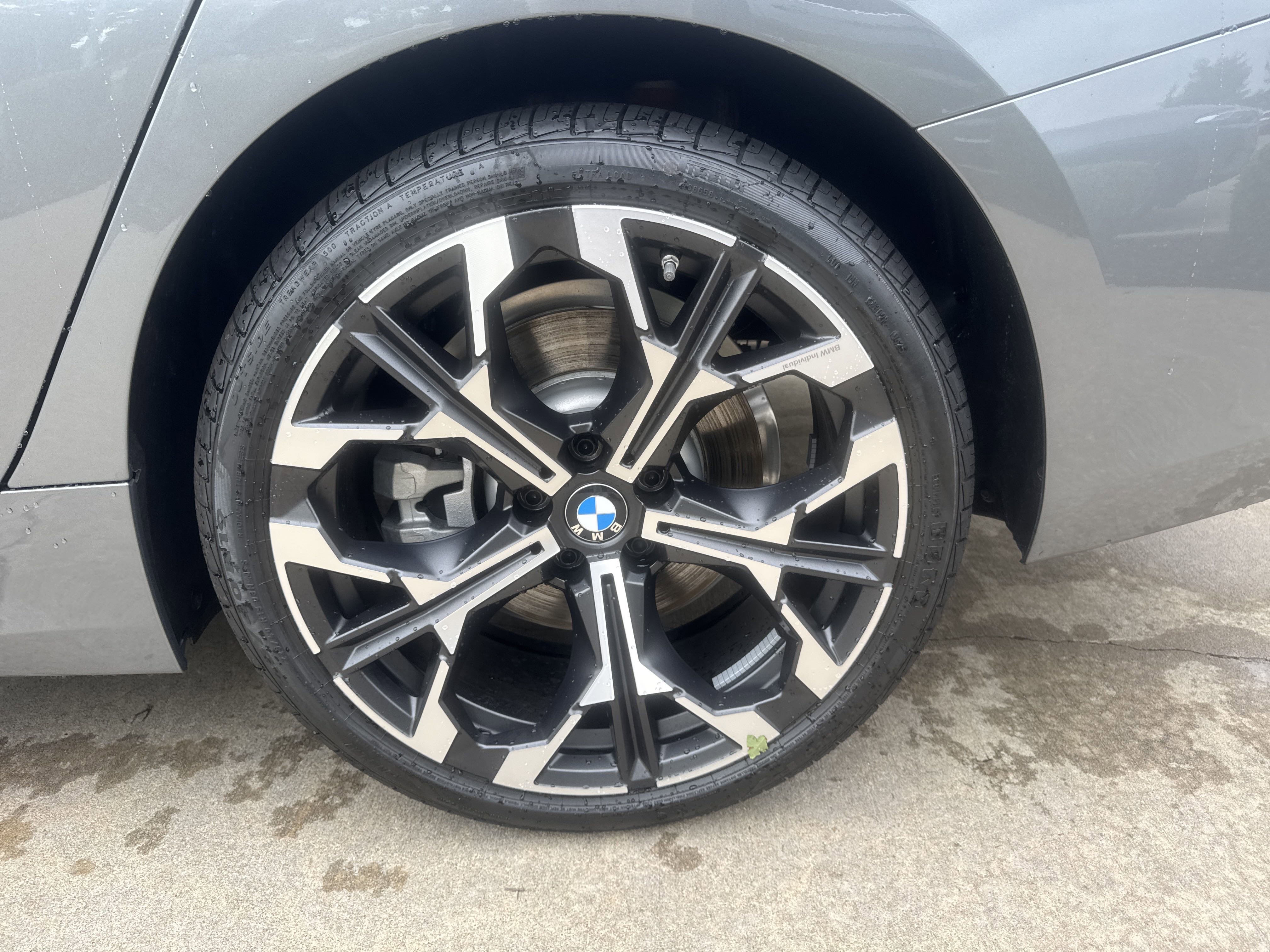 2025 BMW 3 Series 330i - Photo 27