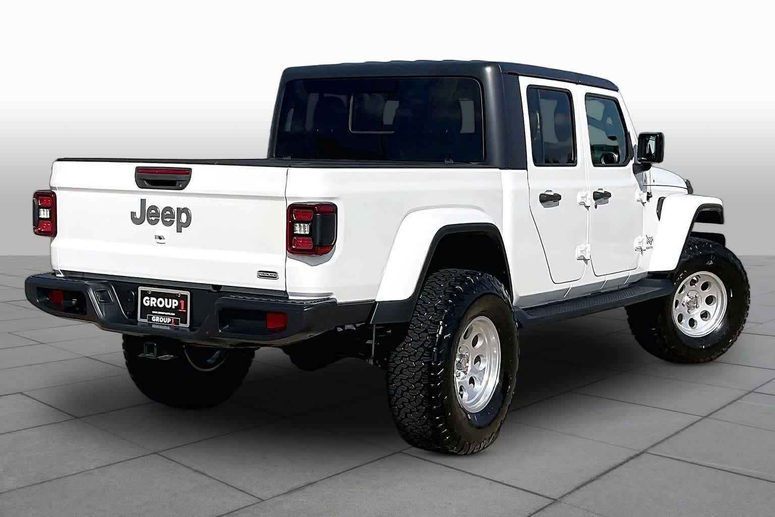 Used 2020 Bright White Clear Coat Jeep Overland image 13