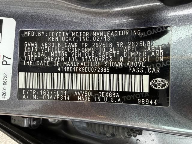 Used 2013 Magnetic Gray Metallic Toyota XLE image 13