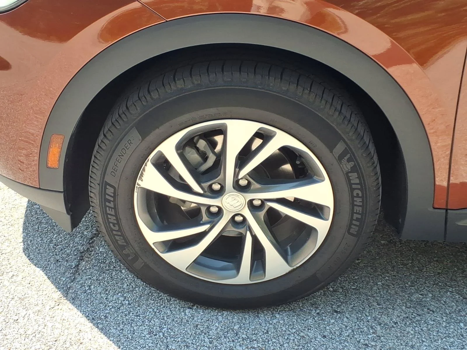 Used 2021 Burnished Bronze Metallic Buick Essence image 31