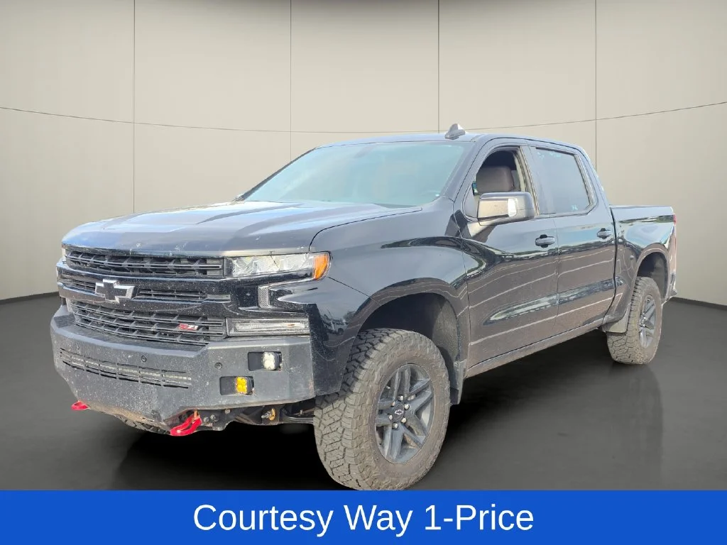 Used 2020 Black Chevrolet LT Trail Boss image 4