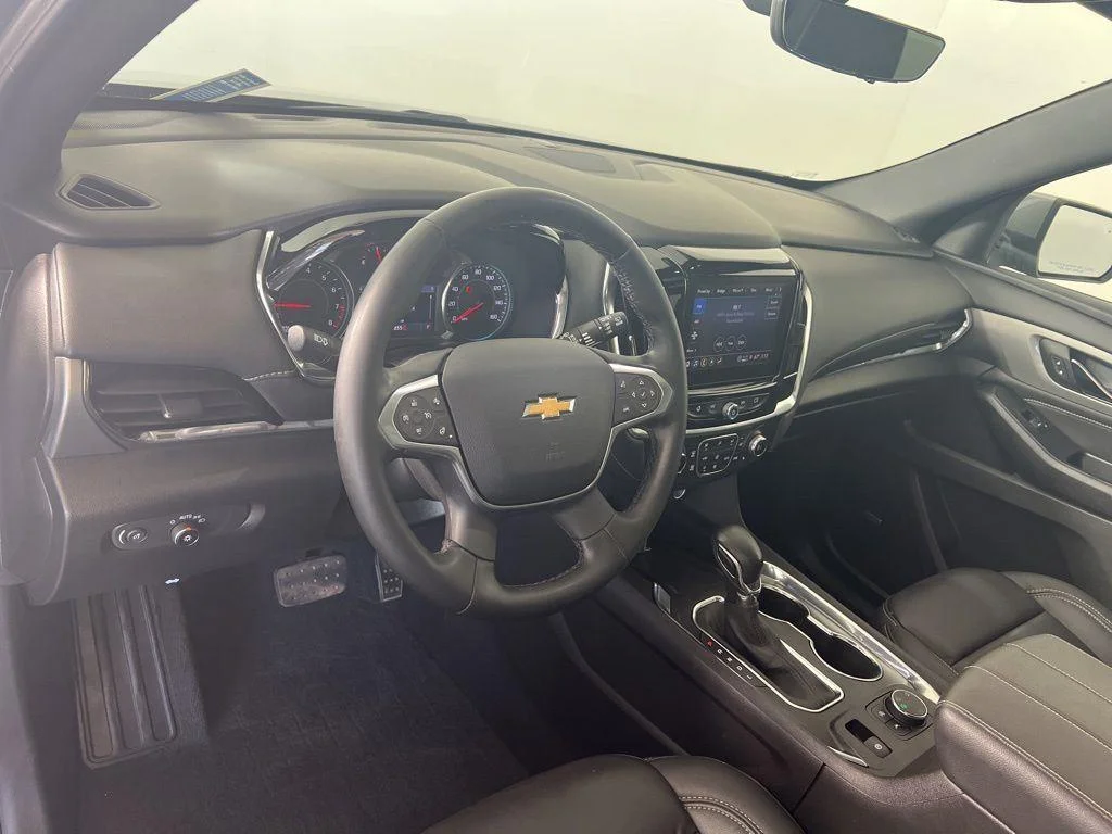 Used 2023 Sterling Gray Metallic Chevrolet LT Leather image 3