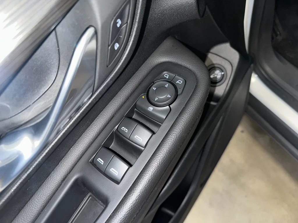 Used 2023 Summit White GMC SLE image 8