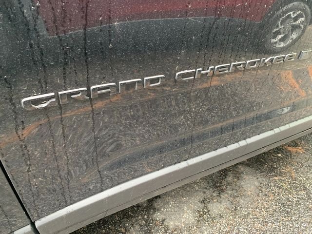 Used 2023 Black Jeep Altitude X image 4