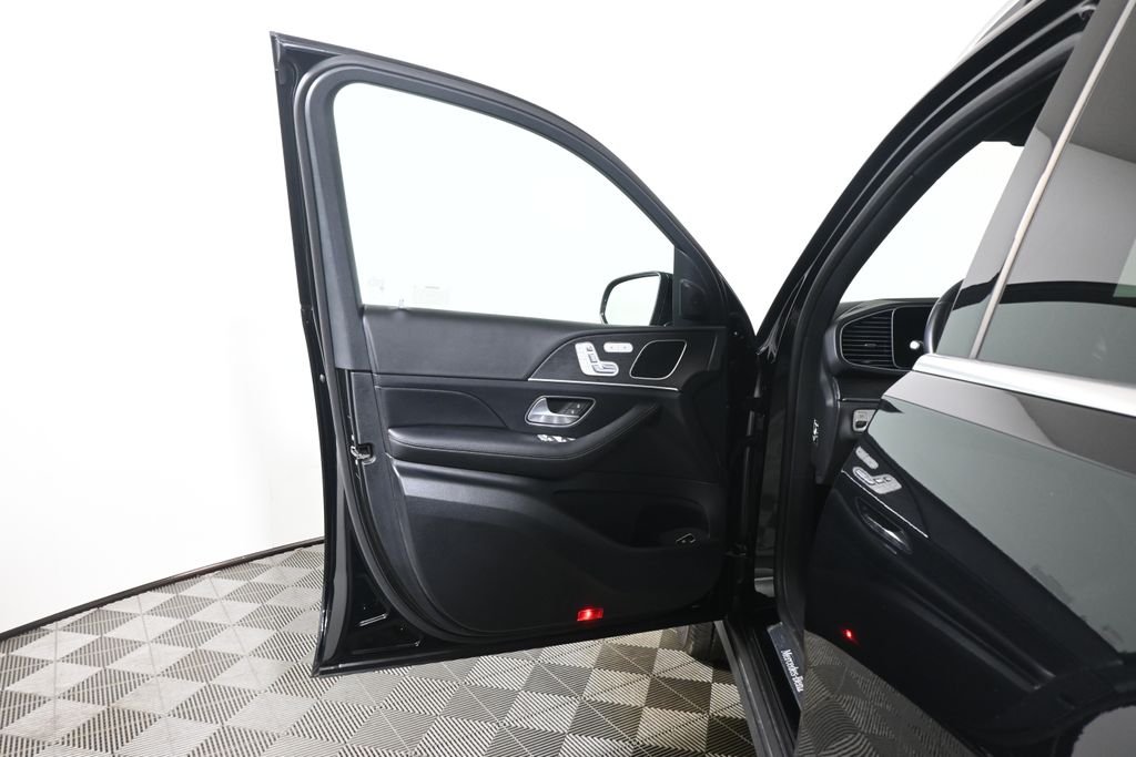 Certified Used 2025 Black Mercedes-Benz GLE 350 image 29