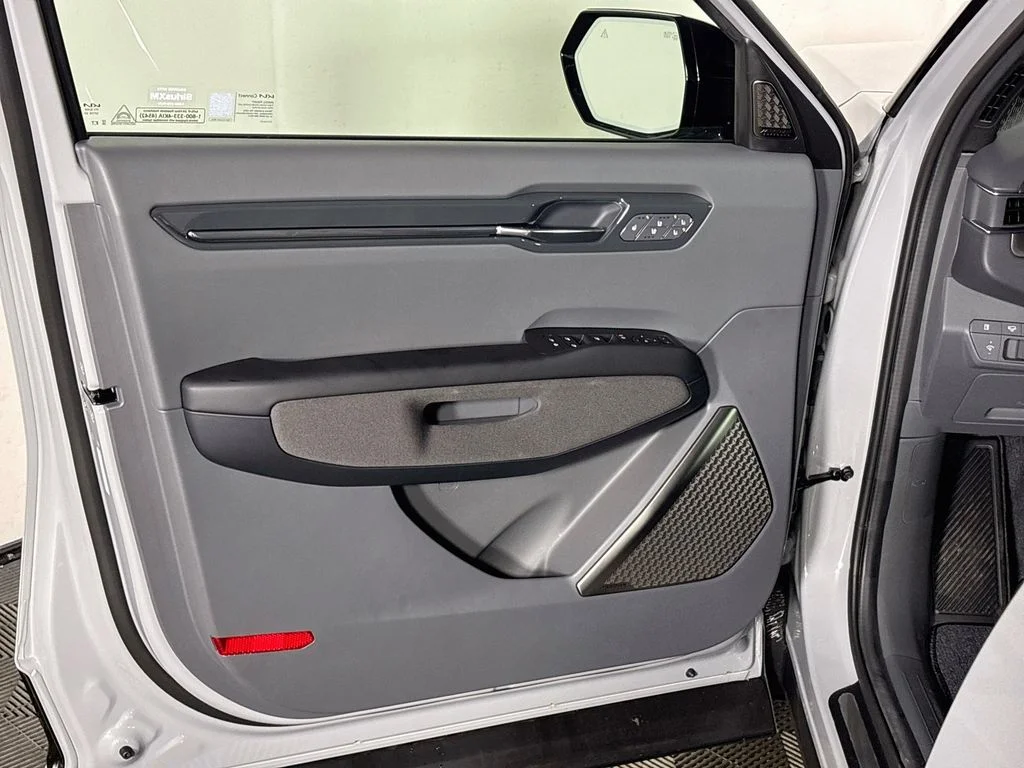 New 2026 Wolf Gray Kia Land AWD image 10