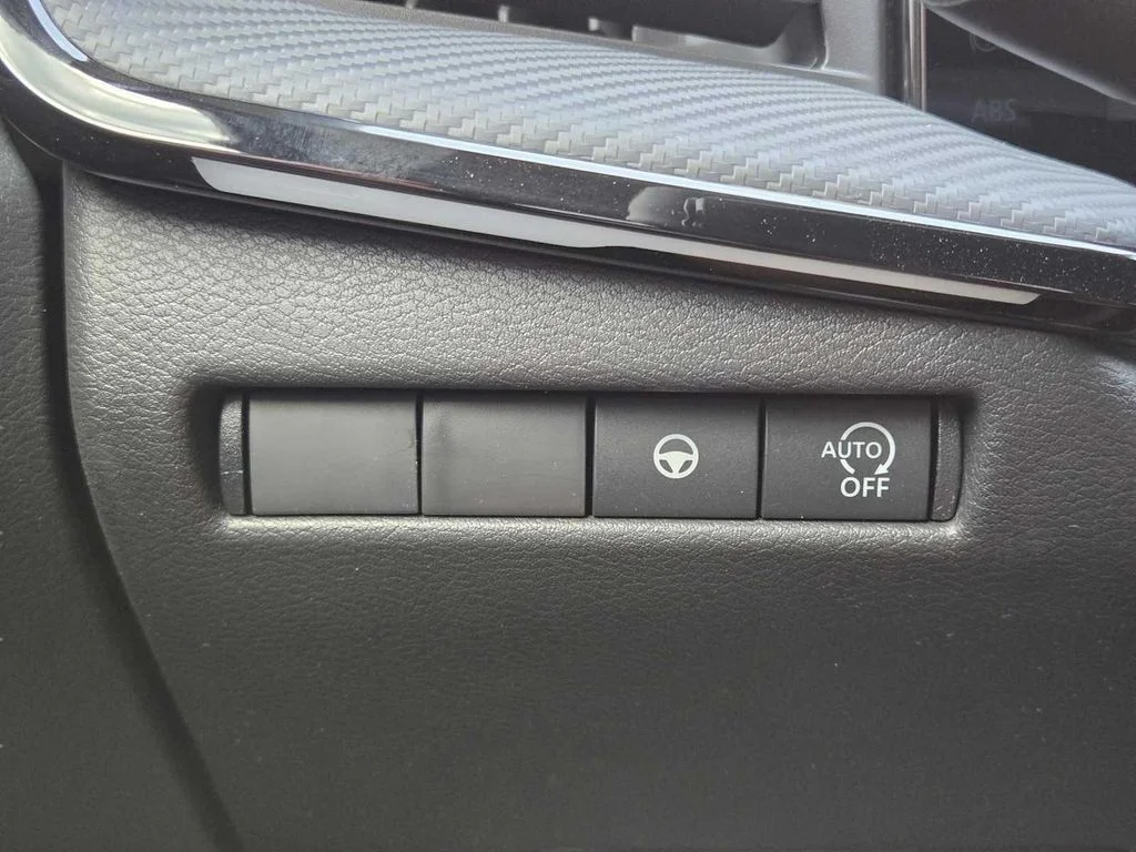 2025 Nissan Kicks SR - Photo 23