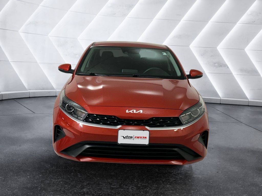 Used 2023 Red Kia LXS image 2