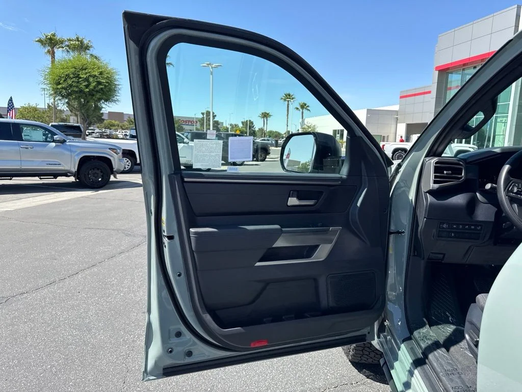 2026 Toyota Tundra SR5 - Photo 8