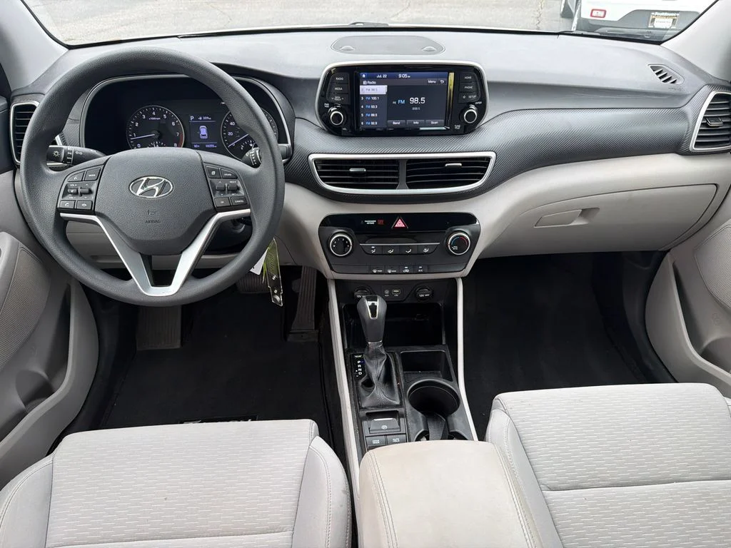 Used 2019 Silver Hyundai SE image 22
