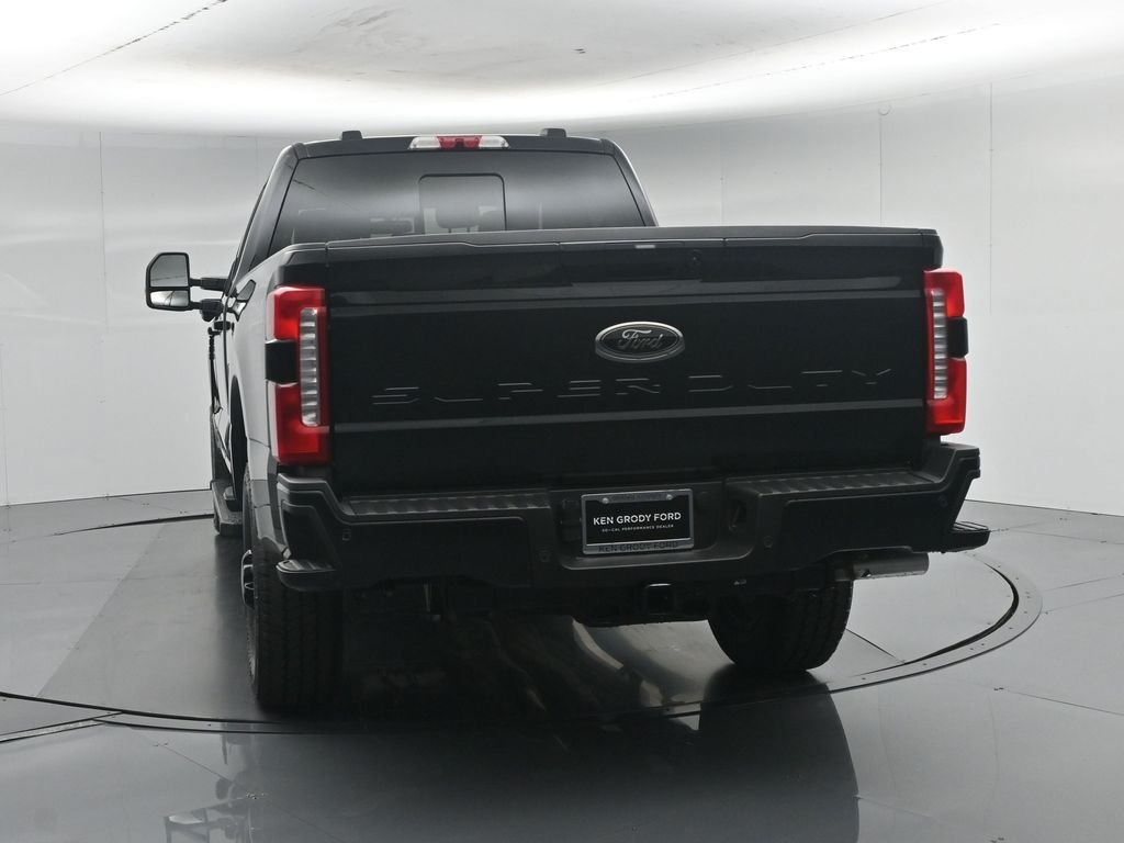 New 2026 Agate Black Metallic Ford XLT image 28