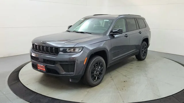 New 2026 Baltic Gray Metallic Clear-Coat Exterior Paint Jeep Altitude image 3