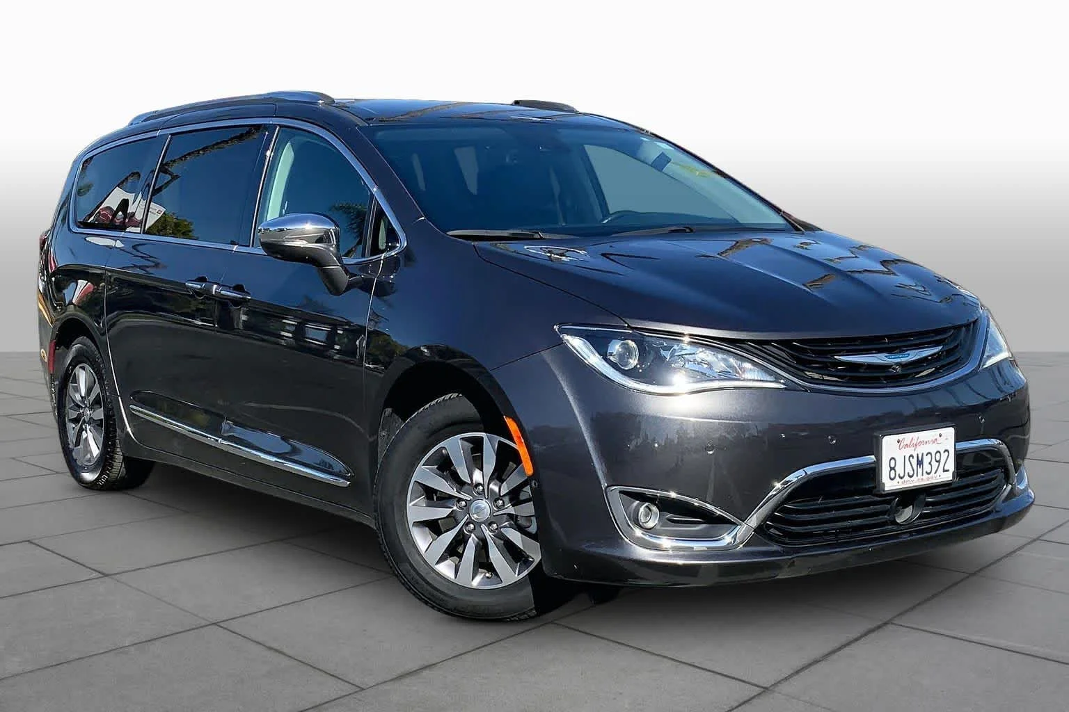 Vehicle Image 2