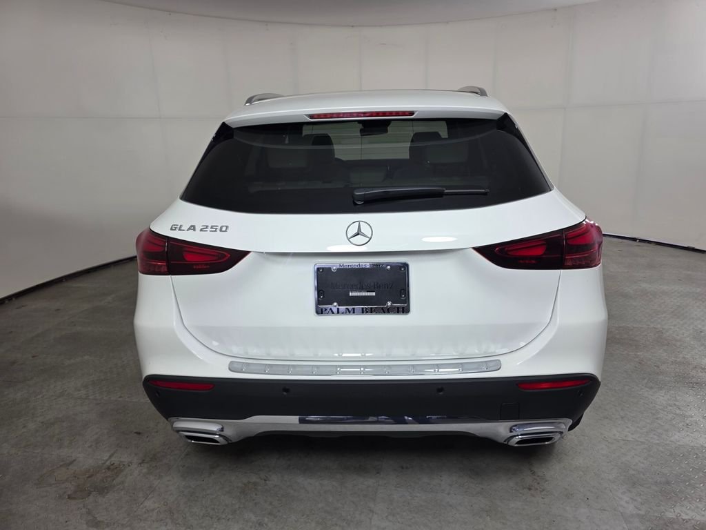 New 2026 White Mercedes-Benz GLA 250 image 5
