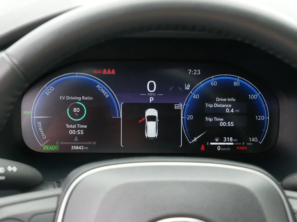 Used 2024  Toyota Limited image 18
