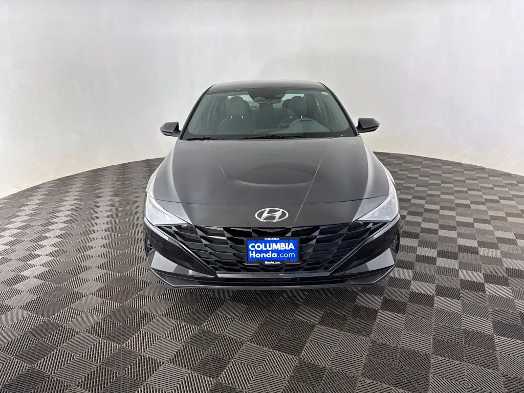 Used 2022 Gray Hyundai SEL image 2