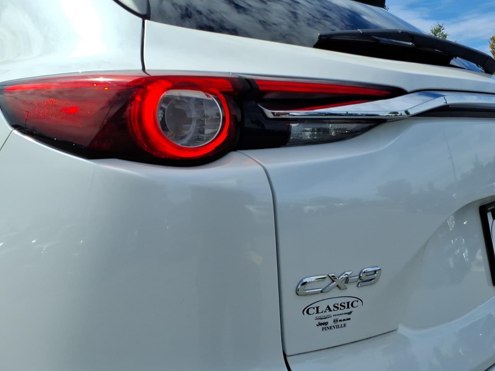 Used 2019 Snowflake White Pearl Mica Mazda Touring image 19