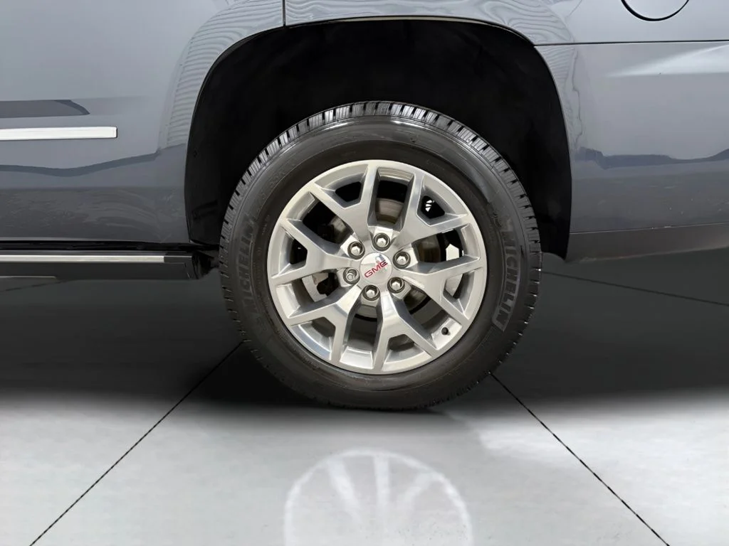 Used 2019 Blue GMC Denali image 32