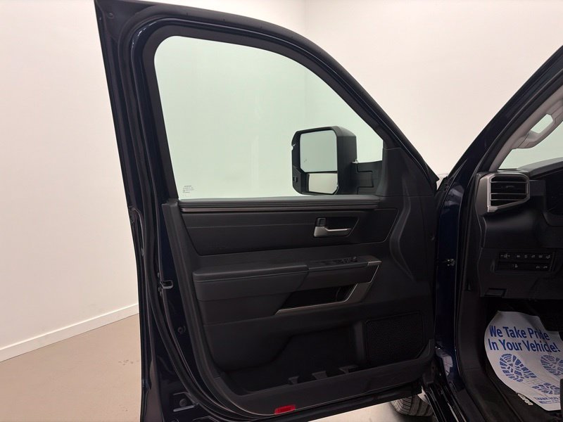 Used 2022  Toyota SR5 image 16