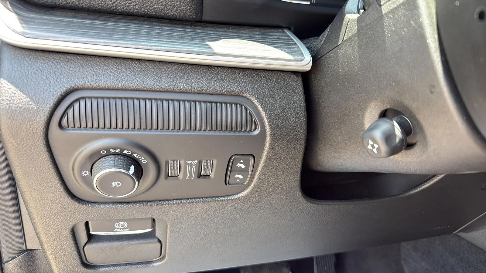 Used 2024 White Jeep Series II image 17
