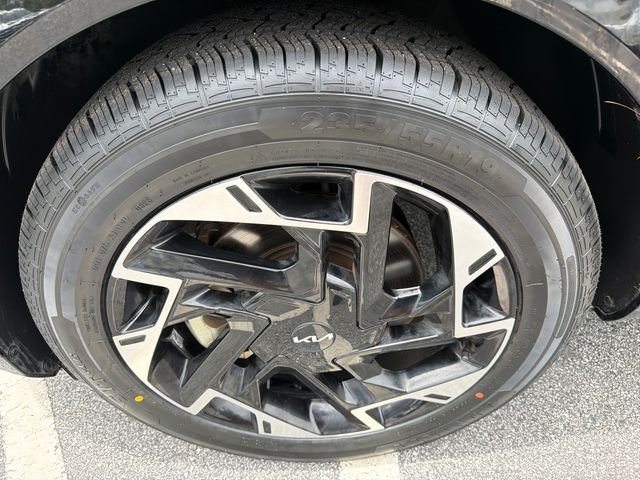 Used 2023 Black Kia SX-Prestige image 11