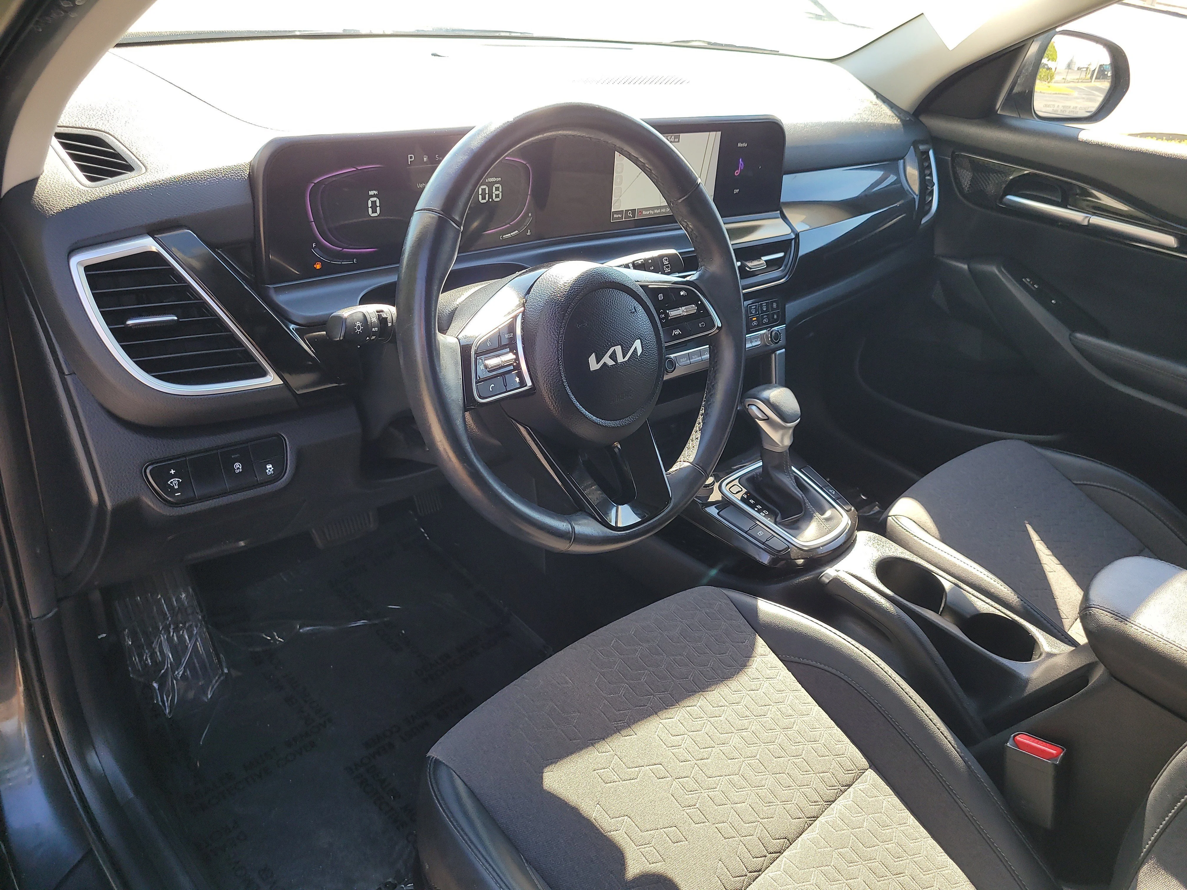 Used 2025 Gravity Gray Kia S image 18