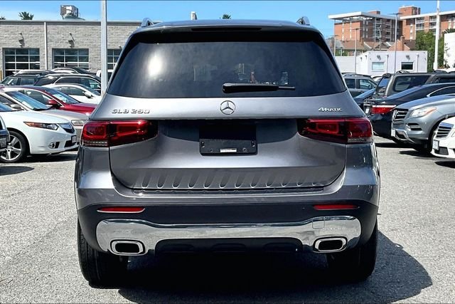 Certified Used 2023 Gray Mercedes-Benz GLB 250 image 3