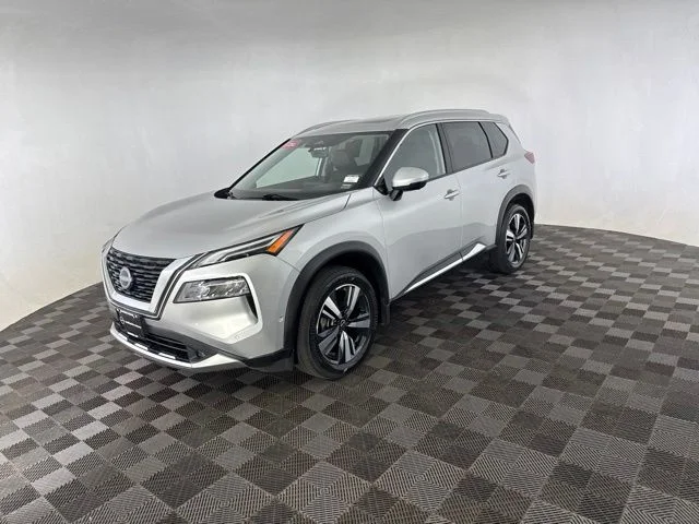 Certified Used 2022 Silver Nissan Platinum image 3