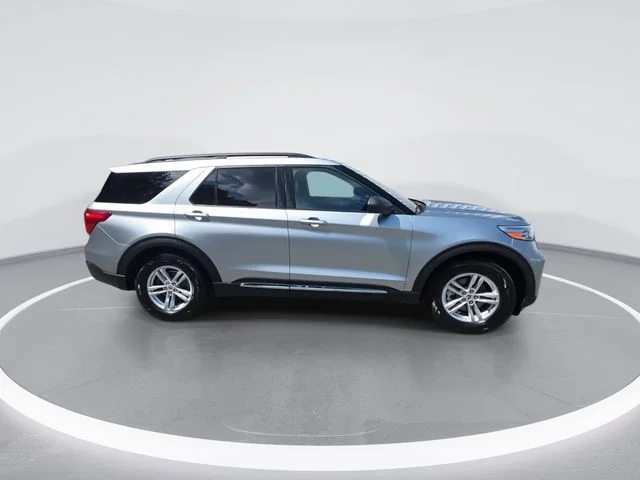 Used 2020 Silver Ford XLT image 9