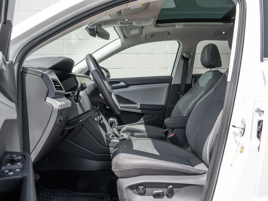 Used 2023 White Volkswagen 1.5T S image 17