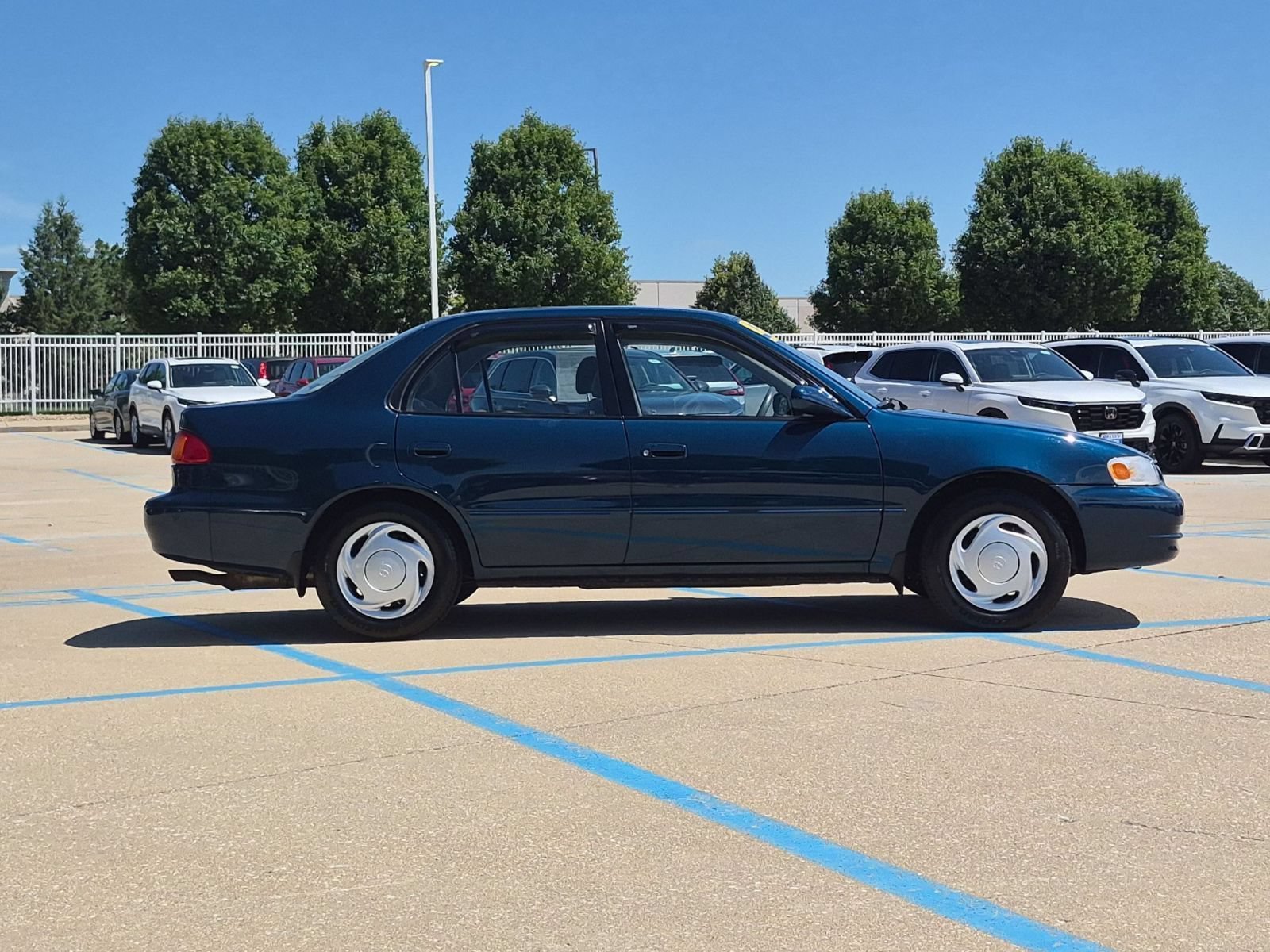 Used 1998 Brilliant Blue Pearl Toyota LE image 5