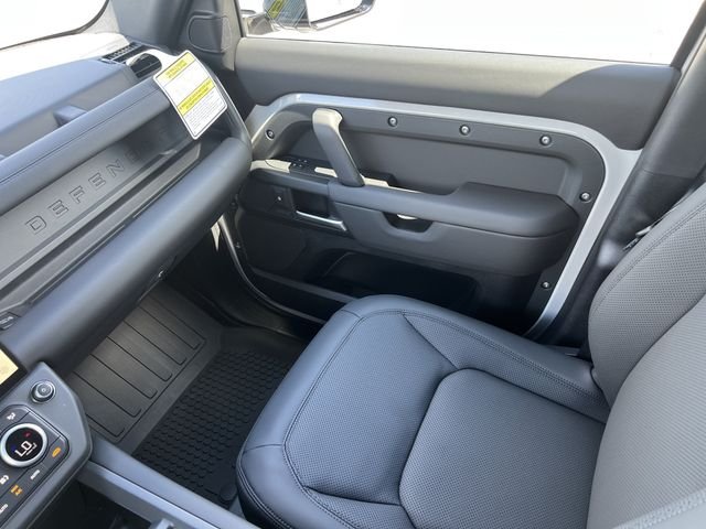 New 2026 Borasco Grey Land Rover X-Dynamic SE image 16