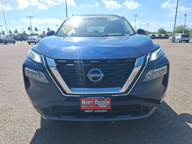 Used 2023 Blue Nissan SL image 2