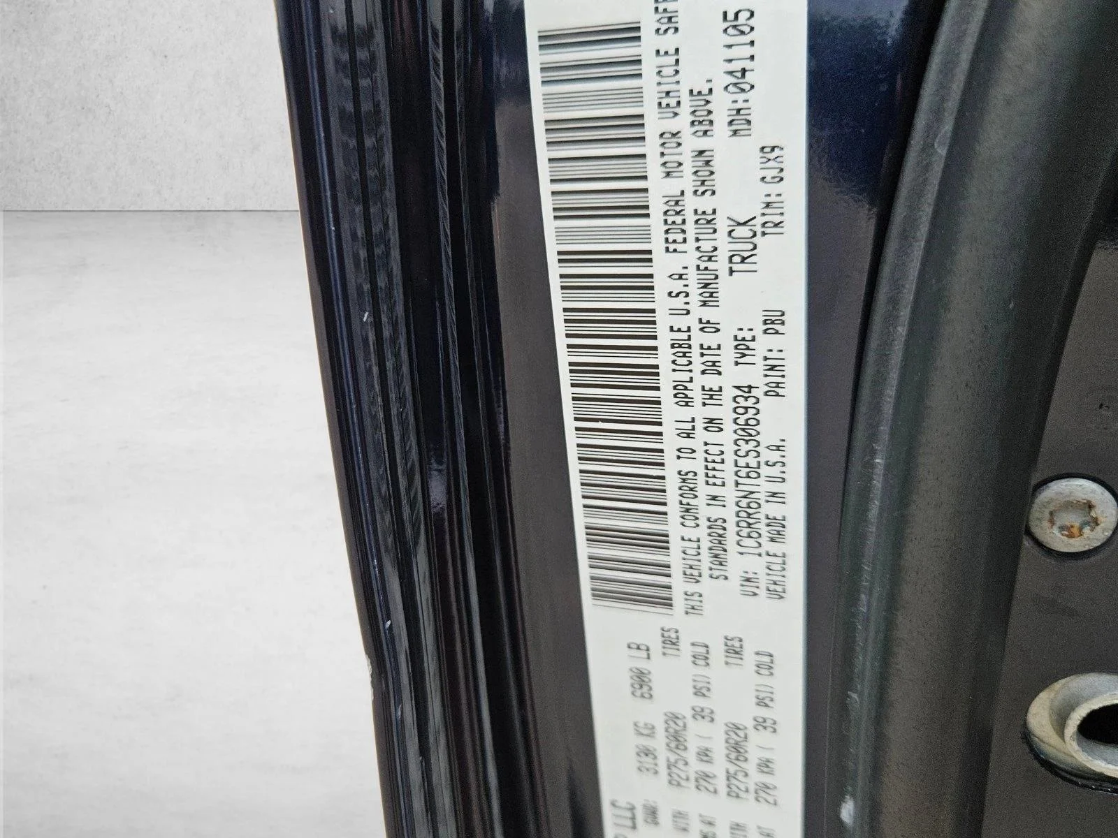 Used 2014 True Blue Pearlcoat RAM Laramie image 26