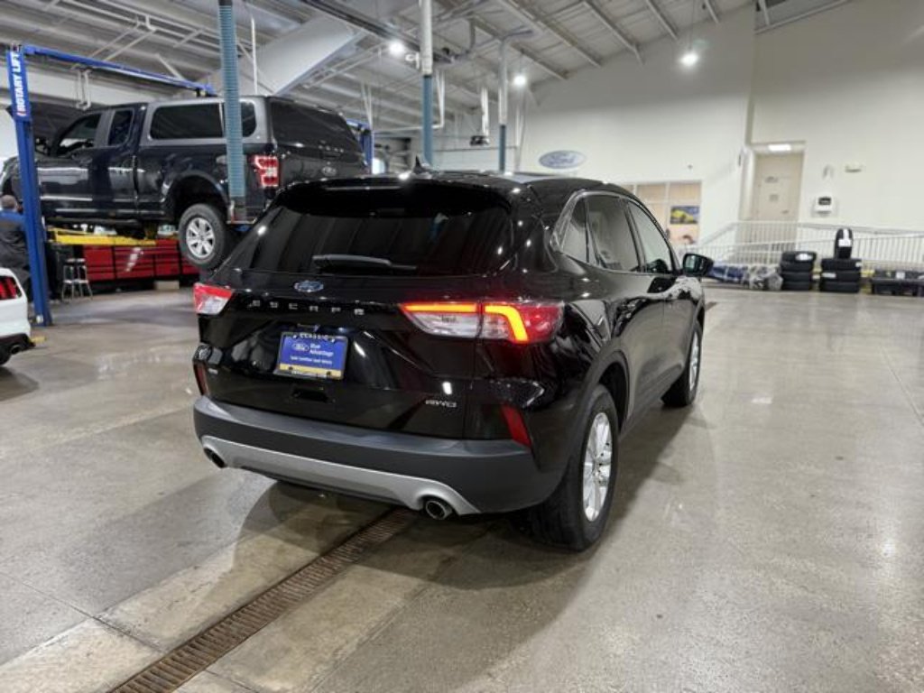 Used 2022 Agate Black Ford SE image 7