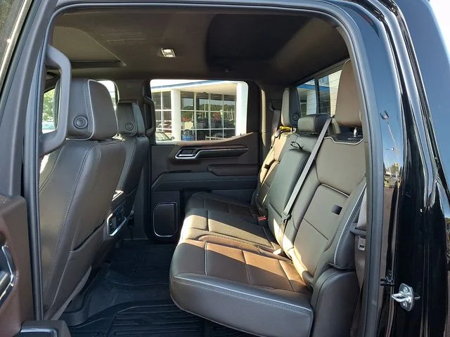 Used 2025 Black GMC Denali image 10