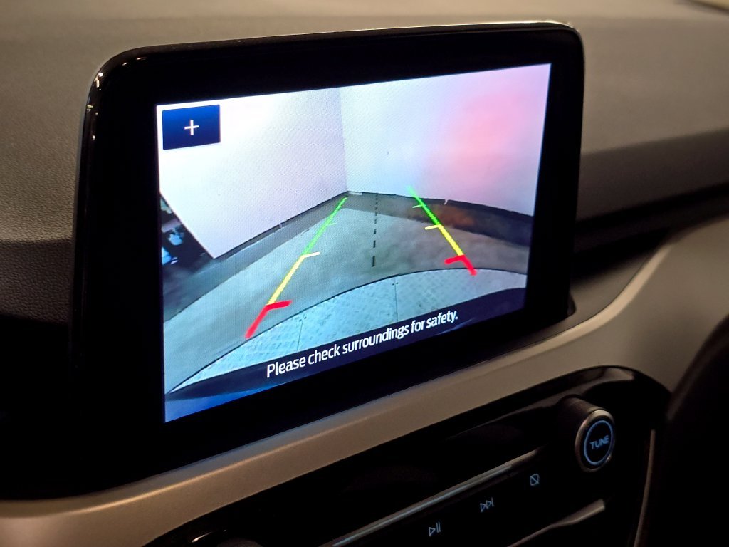 Used 2020 Blue Ford SE image 33