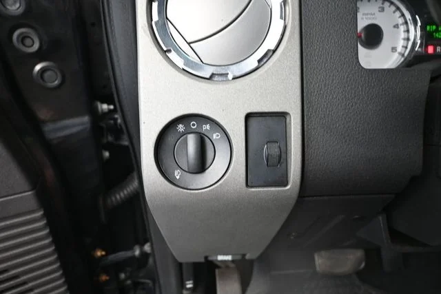 Used 2008 Black Ford FX4 image 22