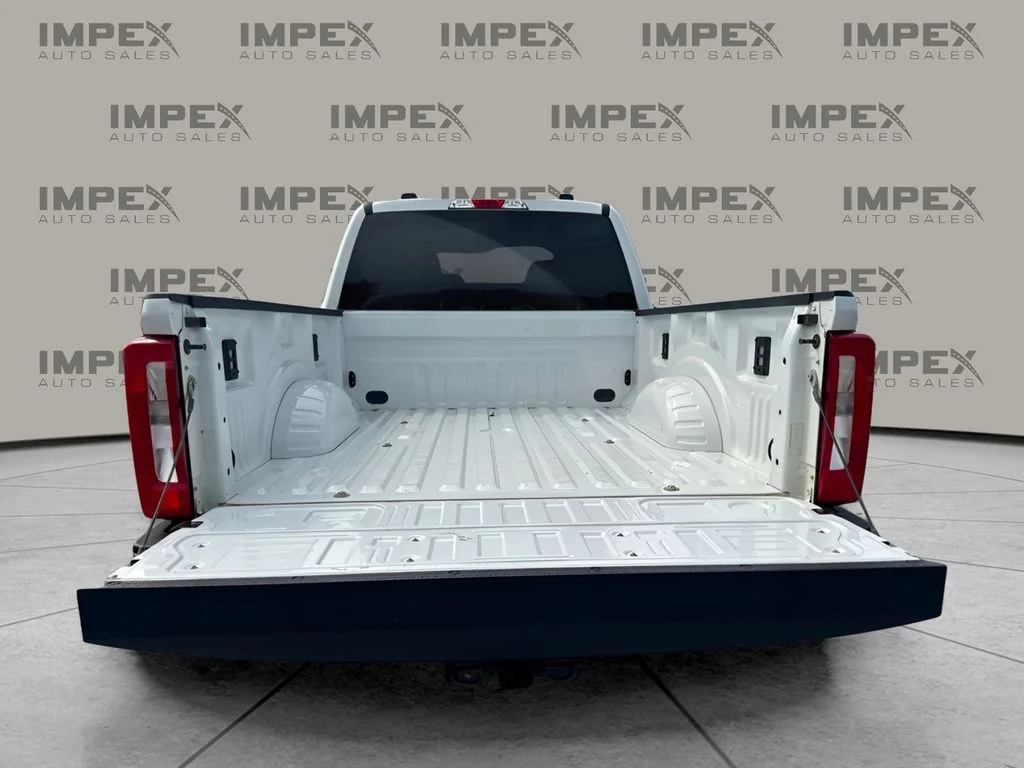 Used 2024 White Ford XLT image 3