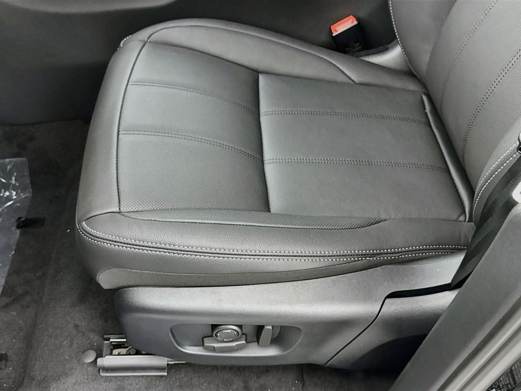 New 2026 Carpathian Grey Land Rover Hoxton Edition image 20