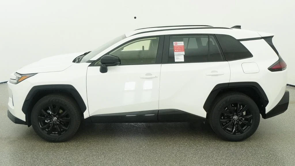 New 2026 Ice Cap Toyota SE image 3