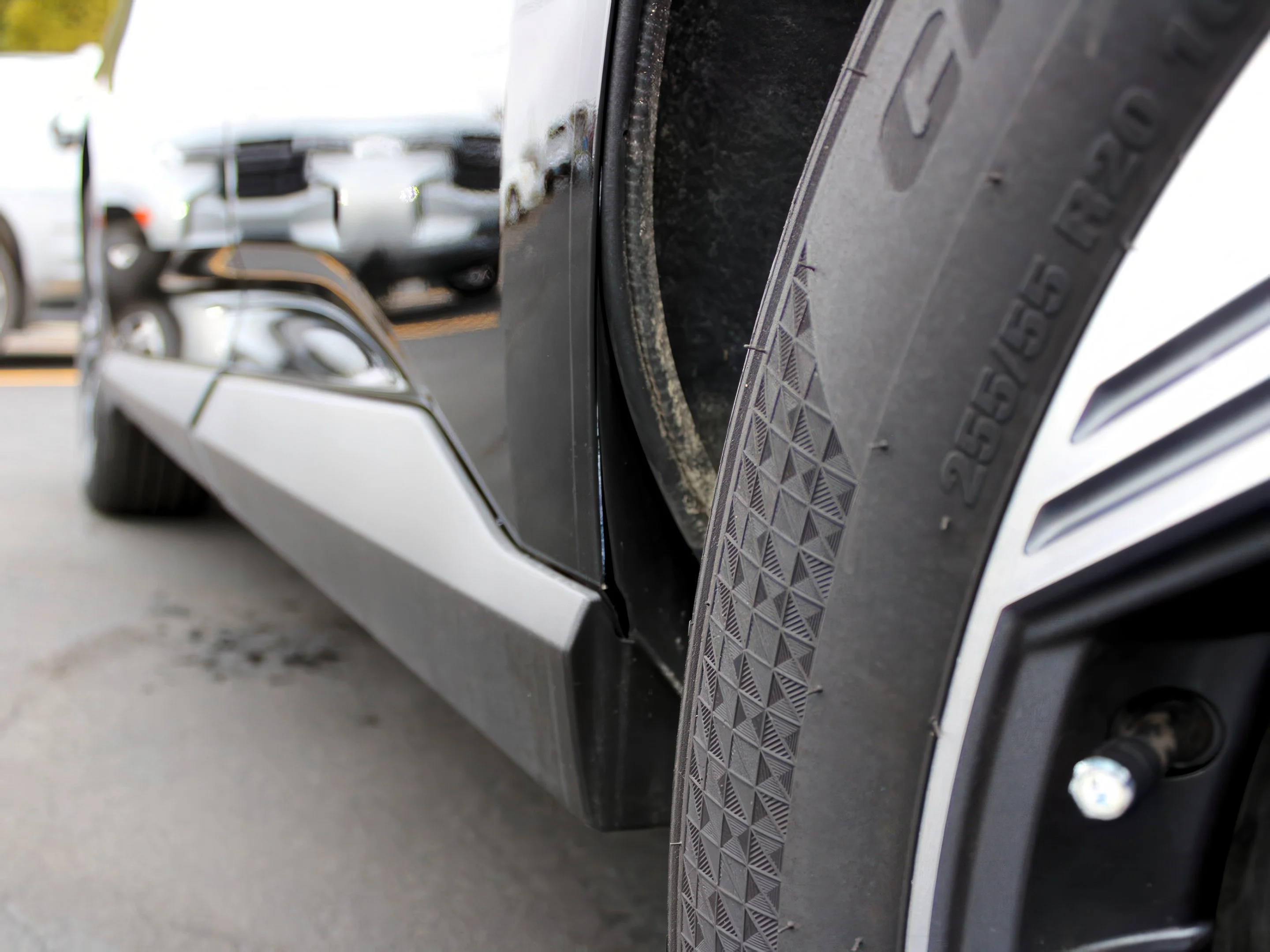Used 2025 Black Nissan SV image 37