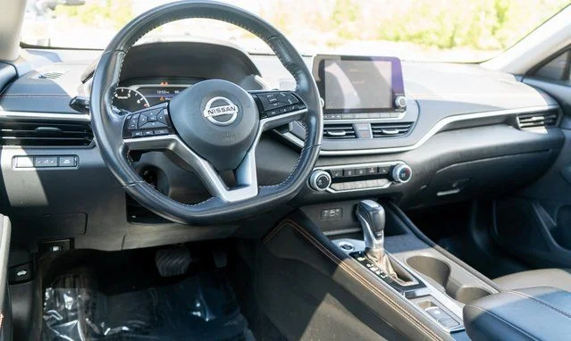 Used 2021 Blue Nissan 2.5 SR AWD image 13