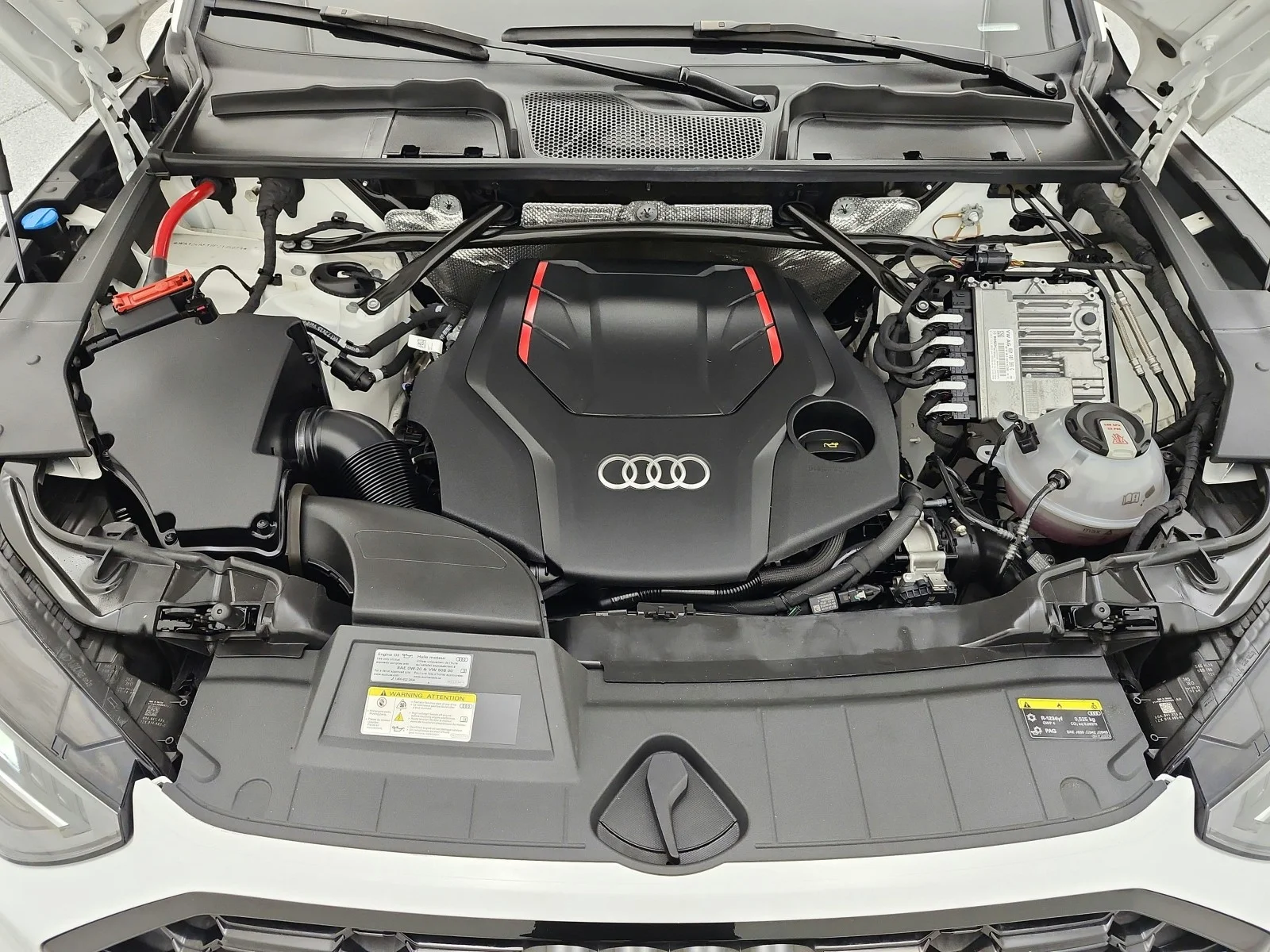 Used 2023 Ibis White Audi Premium Plus 3.0 TFSI quattro image 17