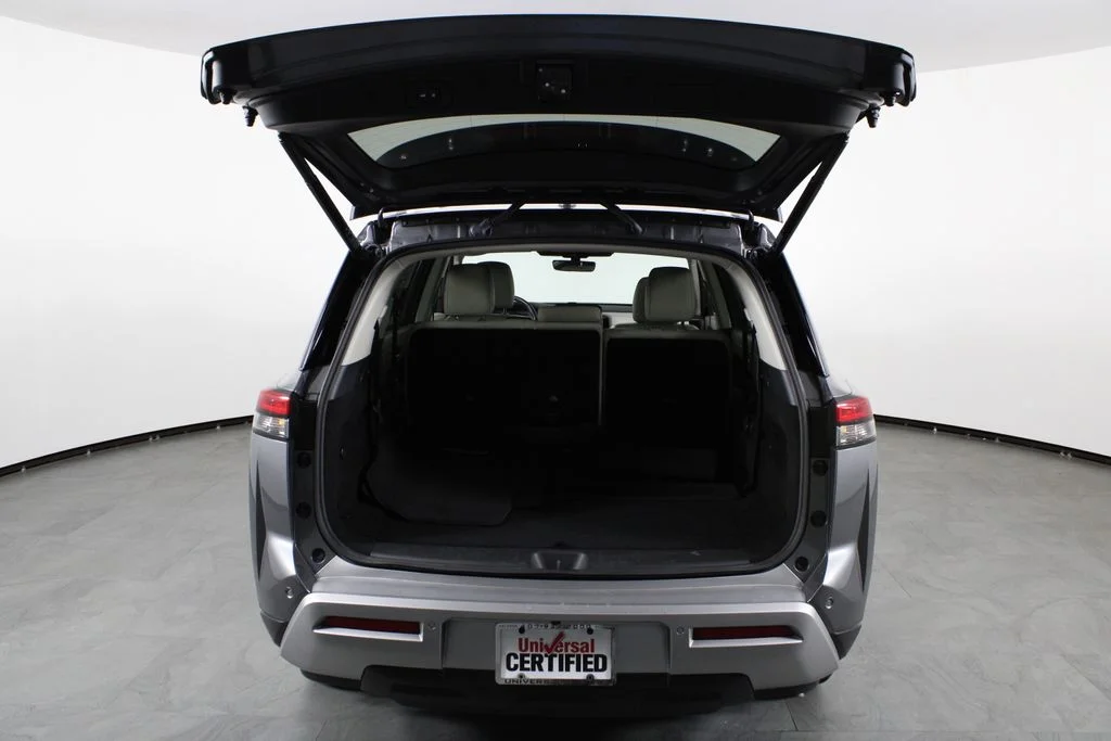 2025 Nissan Pathfinder SL - Photo 17