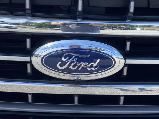 Certified Used 2023 Antimatter Blue Metallic Ford Lariat image 10