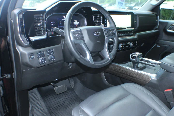 Used 2024 Black Chevrolet RST image 9