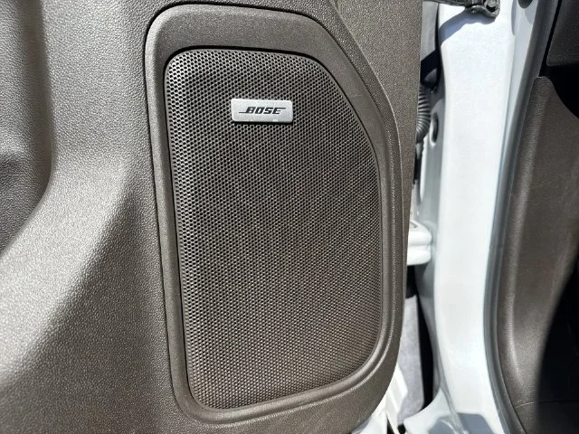 Used 2022 White GMC Denali image 28