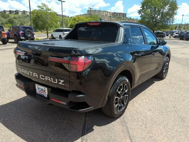 Used 2022 Black Hyundai SEL image 4