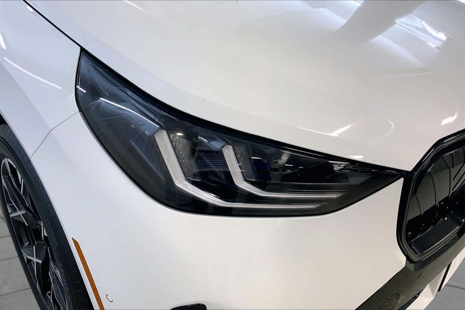 New 2026 Alpine White BMW 30 xDrive image 13